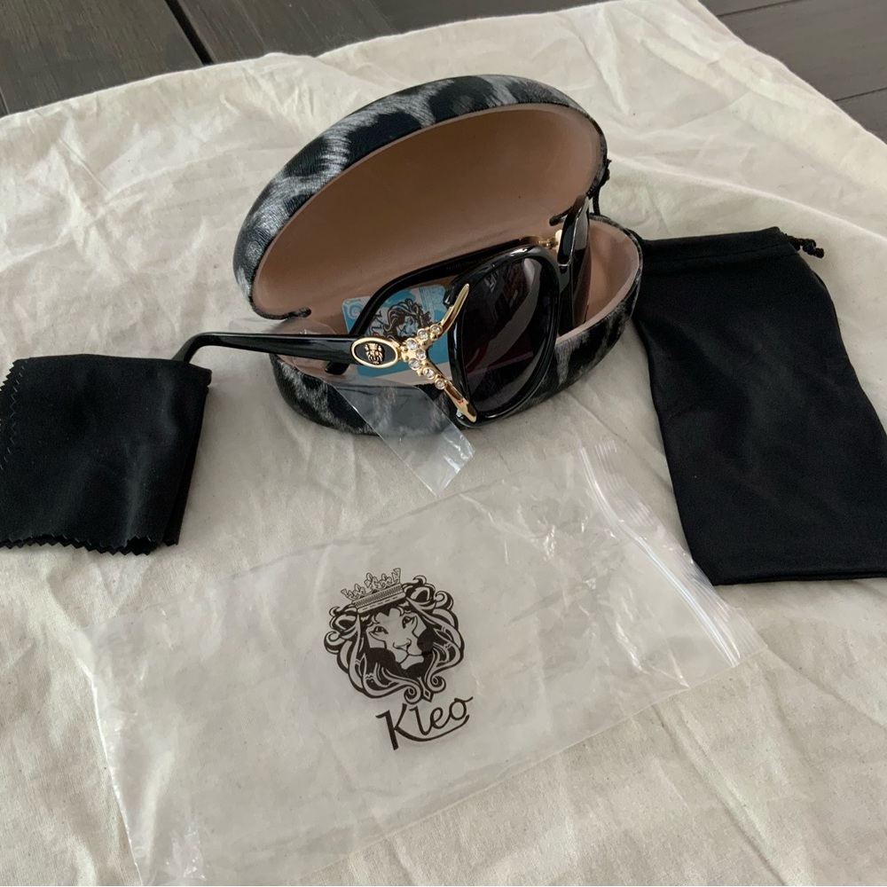Kleo Black Bling Rhinestone Sunglasses With Leopard Case